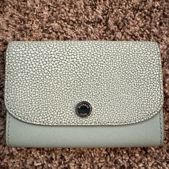 Michael Kors Wallet - Picture 3 of 8
